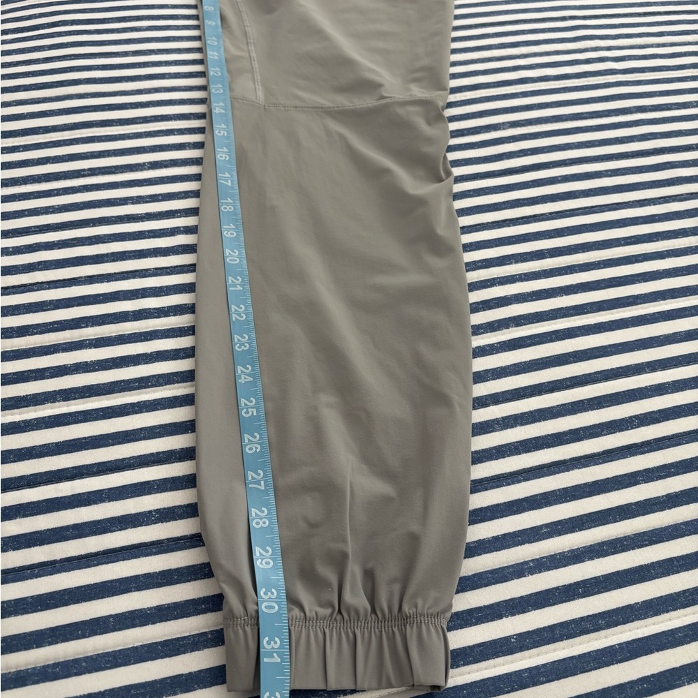 Fabletics 3 pair mens size M jogger pant - Picture 6 of 7
